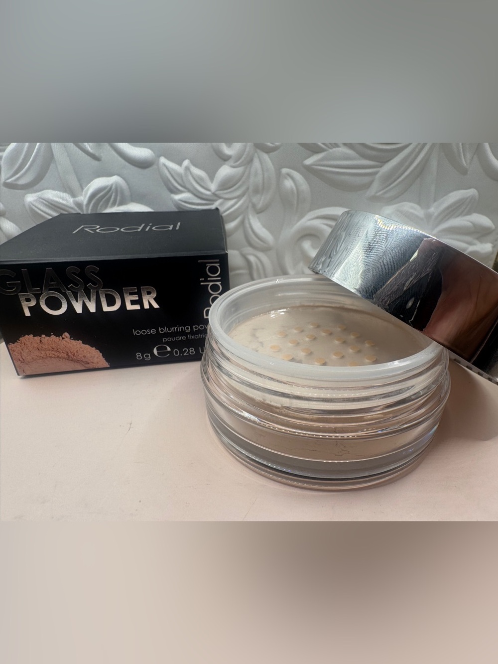 Rodial glass powder loose blurring powder .28oz